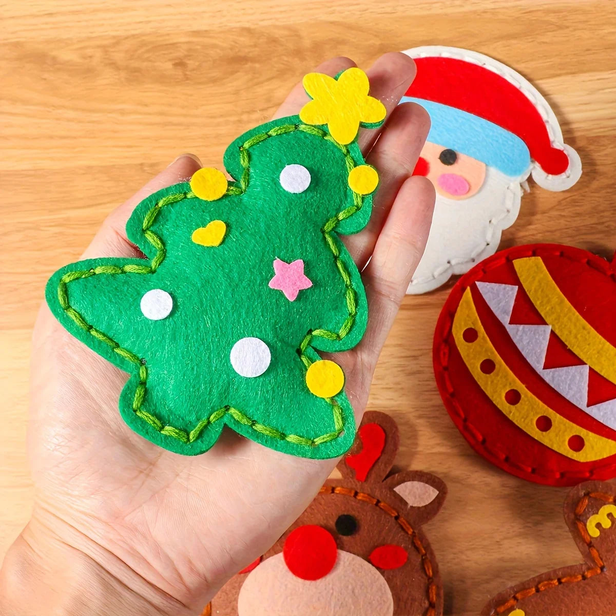 Safe Felt Christmas Sewing Kit – DIY Holiday Craft for Kids & Family