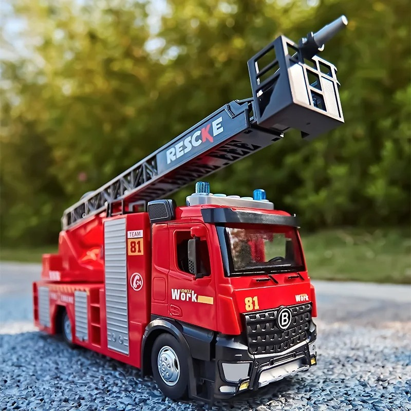 Fire Patrol - RC Fire Truck with Real Water Spray Function